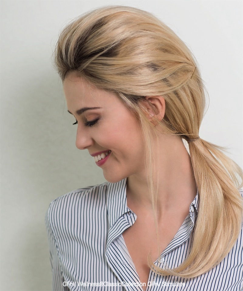 Blonde Perücke mit natürlichem Haaransatz und lockerem Pferdeschwanz